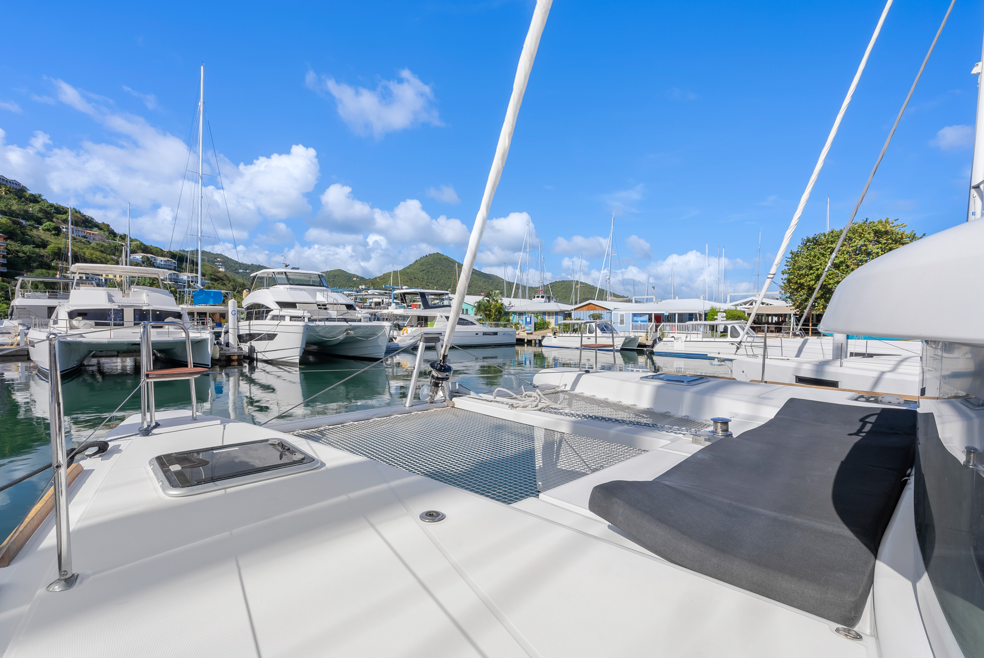 The Lagoon 40